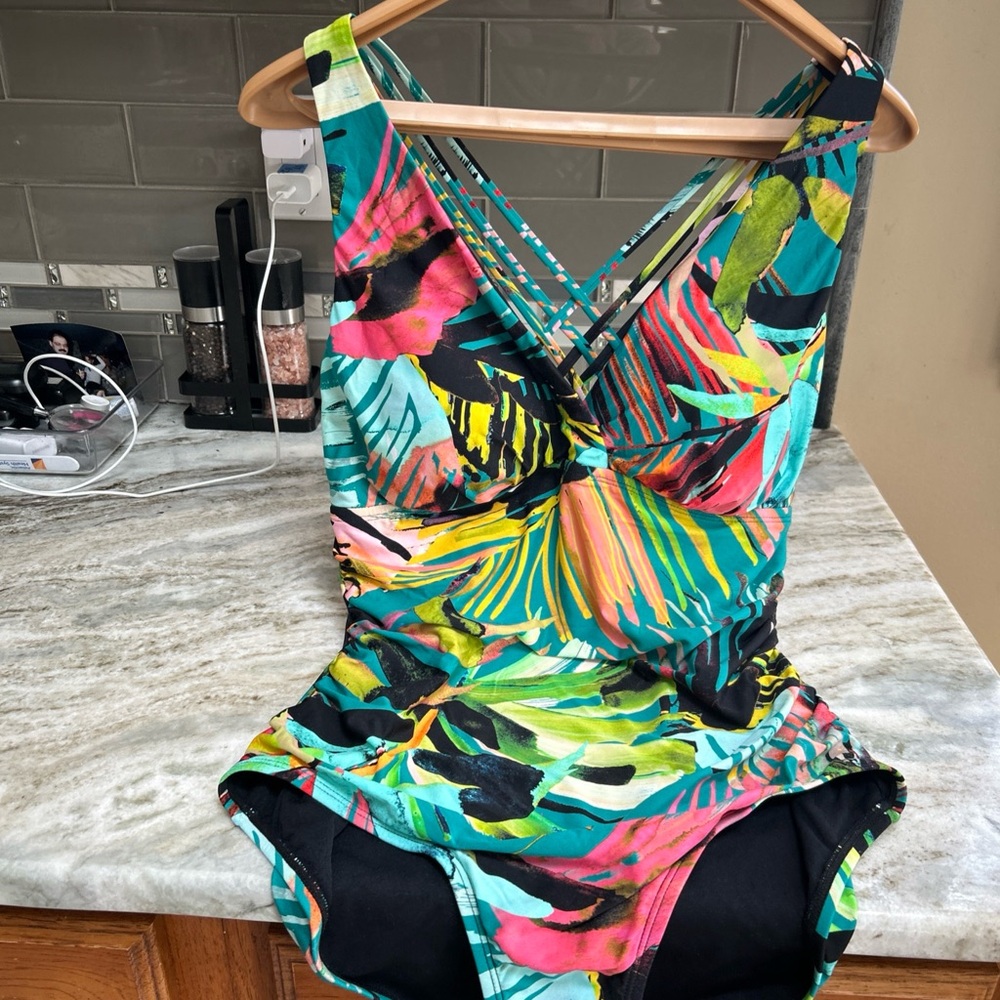 Jantzen  Reef Plunge V Neck One Piece Padded Cups Strappy Swimsuit Tropical 14
